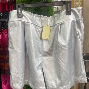 Elegant Silver Women's Skorts